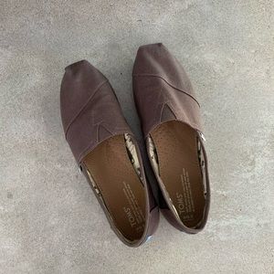 TOMS mauve canvas slip ons, women’s size 9.5